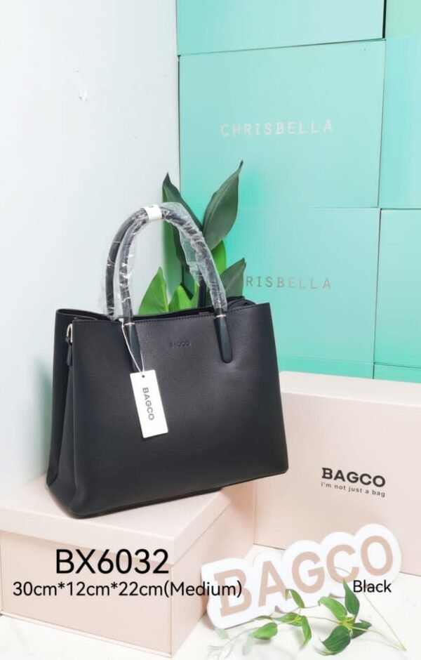 Elegant and Versatile: The Bagco Hand Bag - Image 3
