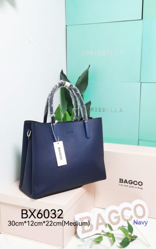 Elegant and Versatile: The Bagco Hand Bag - Image 5