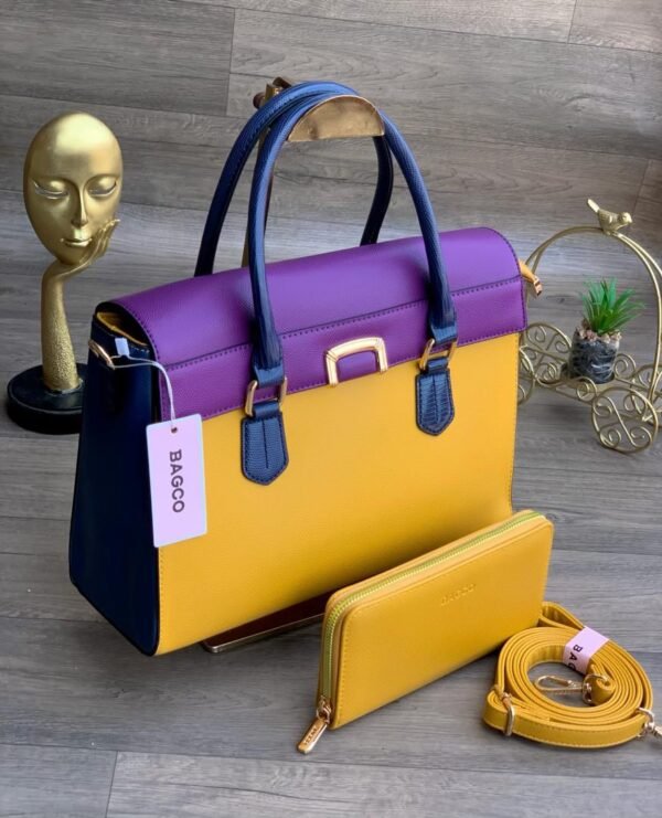 Discover the Elegance of the Bagco Hand Bag